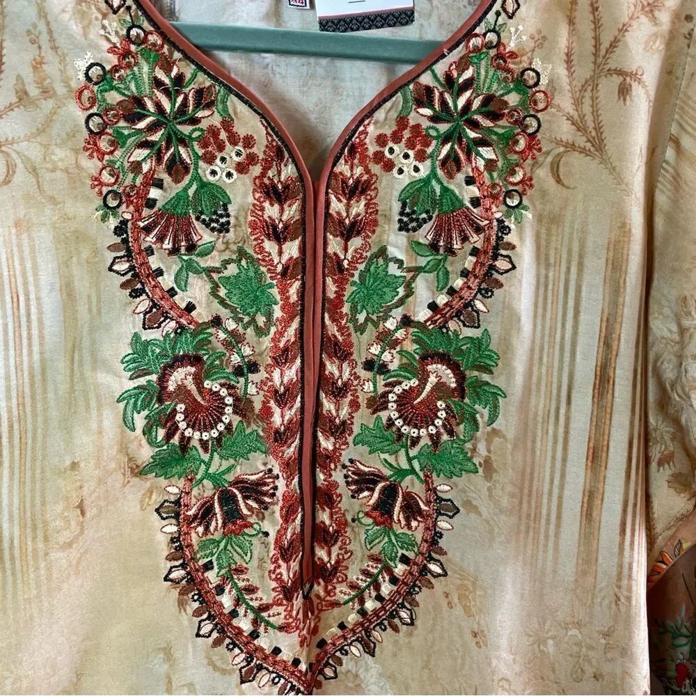 Chandrabindu Tunic - Picture 7 of 7